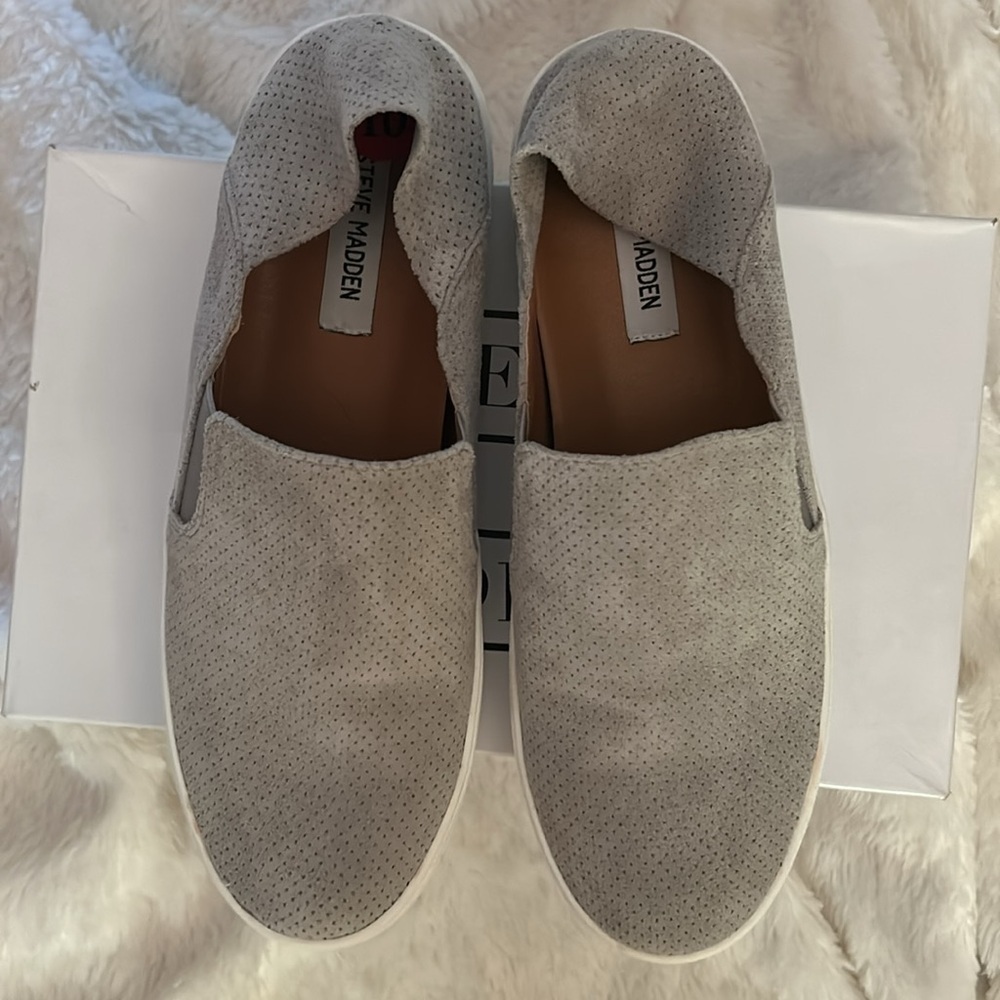 Steve Madden Gray Slip-On Sneakers - Picture 3 of 7